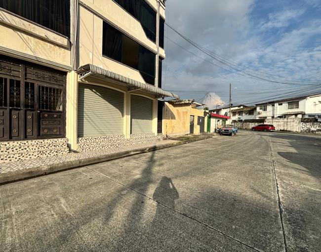 ALQUILER 2 LOCALES | Guayaquil, Urdesa Norte